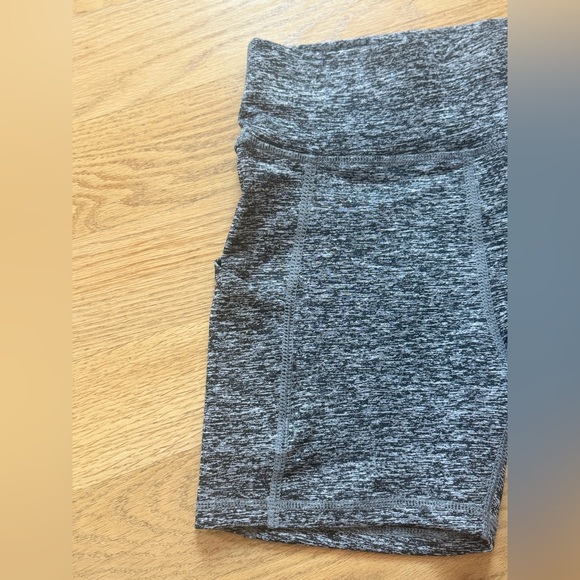 UU active legging shorts, Brand New, Size S, Gray - Picture 6 of 6